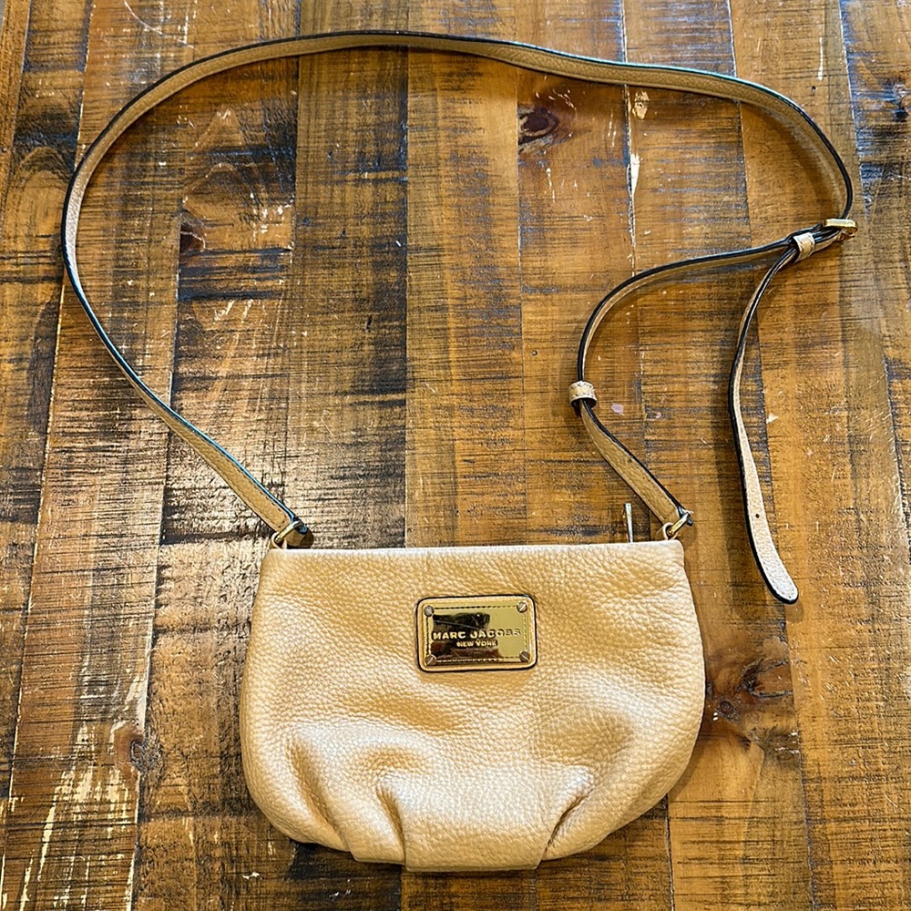 MARC JACOBS small crossbody bag in tan